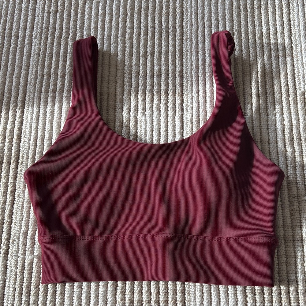 Women’s Scoop Neck Ribbed Crop Tank Top - Burgundy